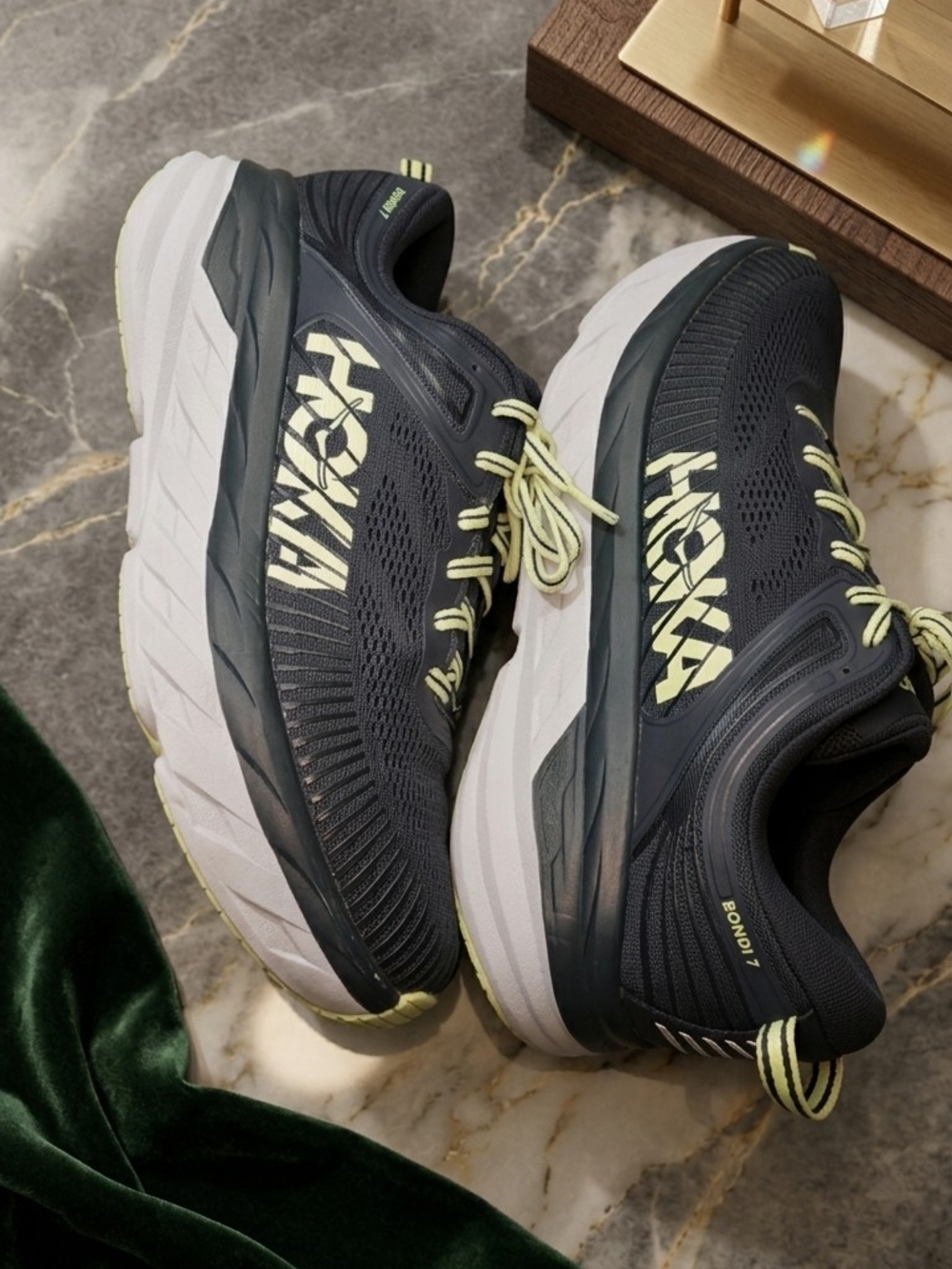 Hoka Bondi 7 Men’s Running Shoes - Black with Pale Yellow
